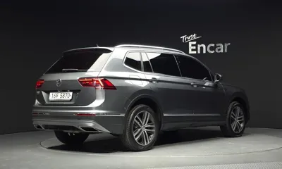 Volkswagen Tiguan 2018, 67744 км, за 18883.89 USD