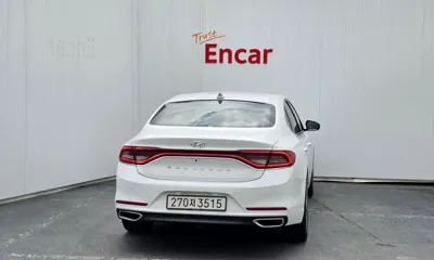 Hyundai Grandeur 2018, 164383 км, за 8139.61 USD