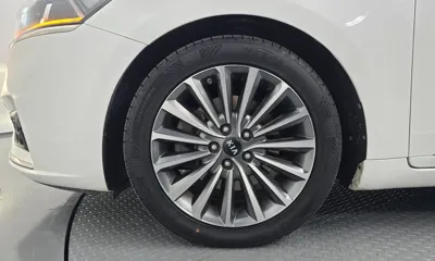 Kia K7 2019, 119179 км, за 9846.29 USD
