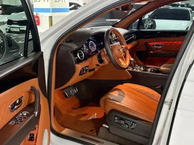 Bentley Bentayga 2017, 69250 км, за 62731.4 USD - фото 9