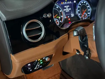 Bentley Bentayga 2017, 69250 км, за 62731.4 USD - фото 11