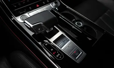 Audi A8 2021, 127445 км, за 31836.68 USD - фото 9