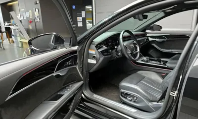 Audi A8 2021, 127445 км, за 31836.68 USD - фото 10