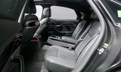 Audi A8 2021, 127445 км, за 31836.68 USD - фото 12