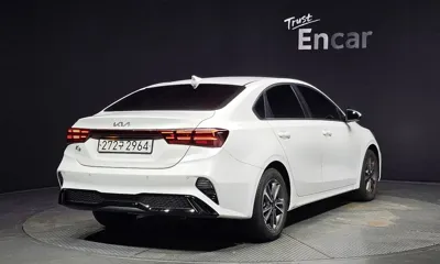Kia K3 2022, 60831 км, за 11093.61 USD