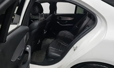 Mercedes-Benz C-Class 2015, 75446 км, за 9205.29 USD - фото 11