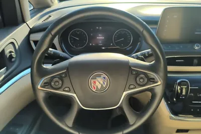 Buick GL8 2023, 31300 км, за 22930 USD - фото 18