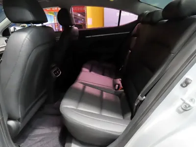 Hyundai Avante 2016, 172858 км, за 3733.07 USD - фото 10