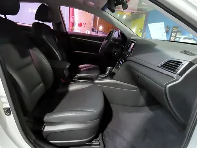 Hyundai Avante 2016, 172858 км, за 3733.07 USD - фото 13