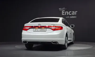 Hyundai Grandeur 2015, 129790 км, за 5144.23 USD