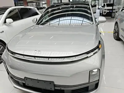Li Auto Li L9 2022, 77100 км, за 32856.78 USD