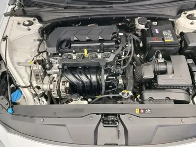 Hyundai Avante 2021, 44990 км, за 8397.4 USD - фото 20