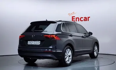 Volkswagen Tiguan 2020, 31373 км, за 15547.76 USD
