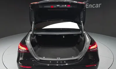 Mercedes-Benz E-Class 2023, 47322 км, за 26644.35 USD - фото 20