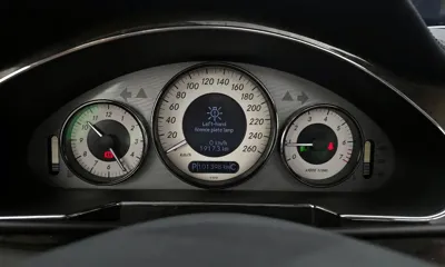 Mercedes-Benz CLS-Class 2010, 101398 км, за 6511.45 USD - фото 8