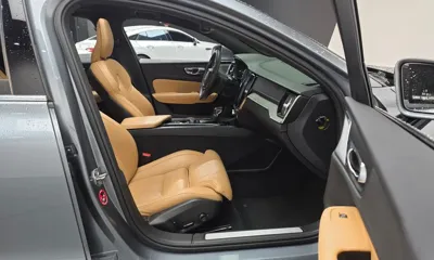 Volvo S60 2020, 72802 км, за 15857.28 USD - фото 10