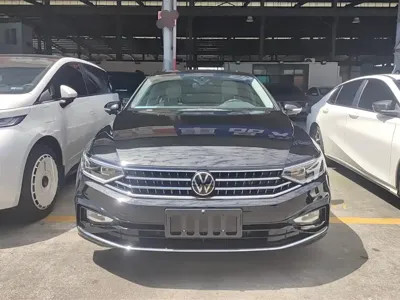 Volkswagen Magotan 2025, 7700 км, за 23439.8 USD