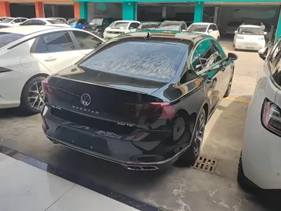 Volkswagen Magotan 2025, 7700 км, за 23439.8 USD