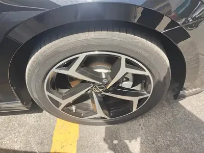 Volkswagen Magotan 2025, 7700 км, за 23439.8 USD - фото 6