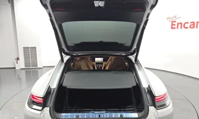 Porsche Panamera 2022, 30393 км, за 74176.19 USD - фото 31