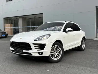 Porsche Macan · 2015 год