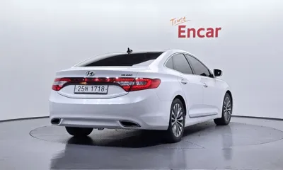Hyundai Grandeur 2014, 160839 км, за 3577.94 USD