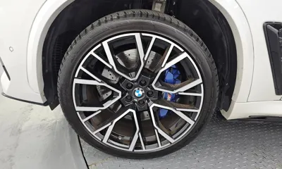 BMW X5M 2021, 73159 км, за 56387.03 USD