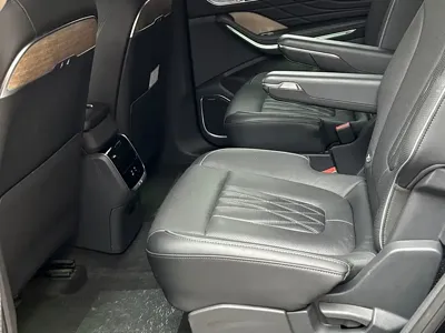 Hongqi Hongqi HS7 2024, 48900 км, за 20481.21 USD - фото 6