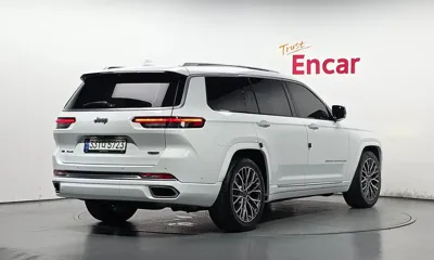 Jeep Cherokee 2022, 48120 км, за 32720.81 USD