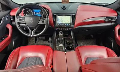 Maserati Levante 2019, 64795 км, за 27522.32 USD - фото 7