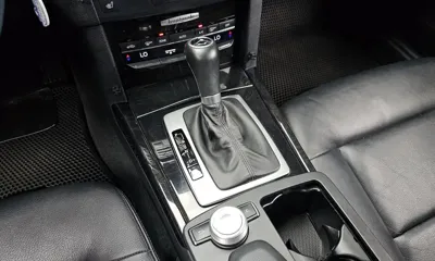 Mercedes-Benz E-Class 2010, 79052 км, за 4532.32 USD - фото 9