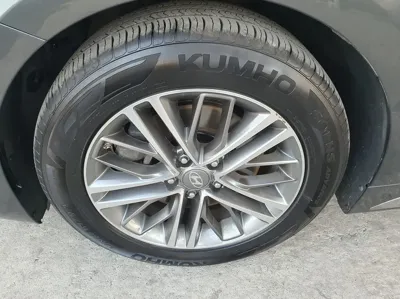 Hyundai Grandeur 2019, 215098 км, за 6254.07 USD
