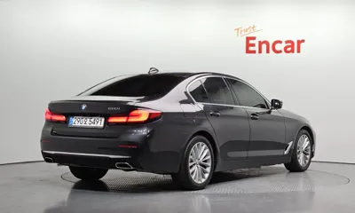 BMW 5-Series 2021, 42056 км, за 21662.07 USD