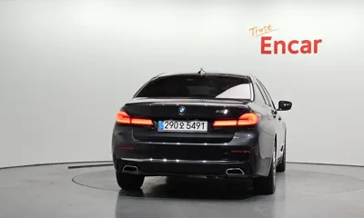 BMW 5-Series 2021, 42056 км, за 21662.07 USD