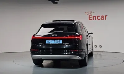 Audi e-tron 2021, 47320 км, за 32390.29 USD