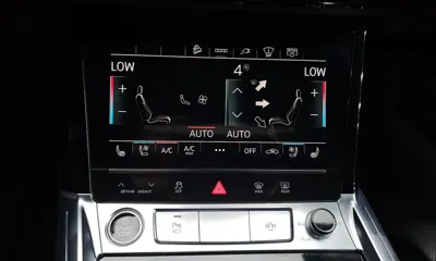 Audi e-tron 2021, 47320 км, за 32390.29 USD - фото 29