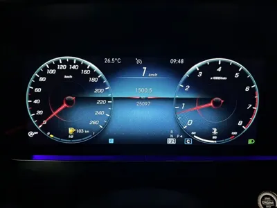 Mercedes-Benz E-Class 2021, 25000 км, за 36197.06 USD - фото 7