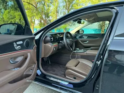 Mercedes-Benz E-Class 2021, 25000 км, за 36197.06 USD - фото 8