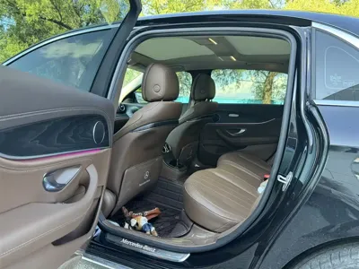 Mercedes-Benz E-Class 2021, 25000 км, за 36197.06 USD - фото 9