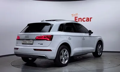 Audi Q5 2020, 14669 км, за 22037.31 USD - фото 2