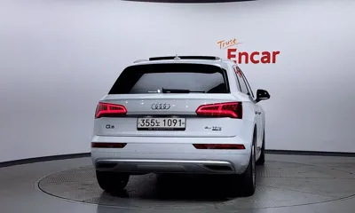 Audi Q5 2020, 14669 км, за 22037.31 USD - фото 4