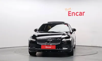 Volvo S90 2024, 23296 км, за 32969.93 USD