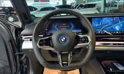 BMW i5 2025, 21820 км, за 45472.34 USD - фото 12