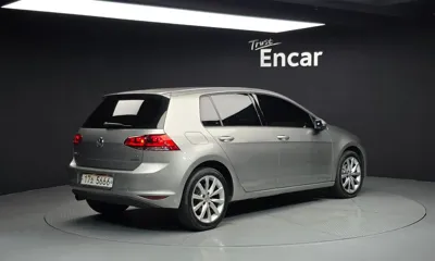 Volkswagen Golf 2014, 78213 км, за 5021.47 USD