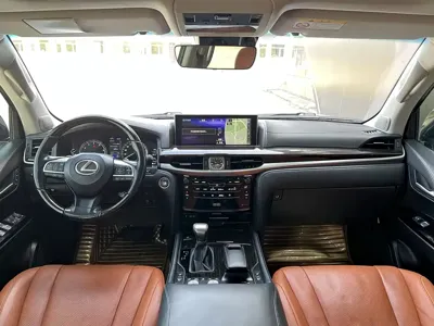 Lexus LX 2020, 120000 км, за 180691.02 USD - фото 7