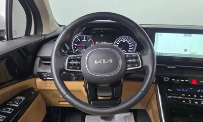 Kia Canival 2023, 55910 км, за 18051.73 USD - фото 15