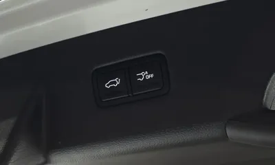 Kia Canival 2023, 55910 км, за 18051.73 USD - фото 20