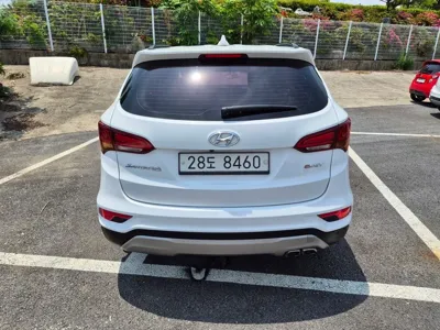Hyundai Santafe 2017, 138821 км, за 7548.9 USD