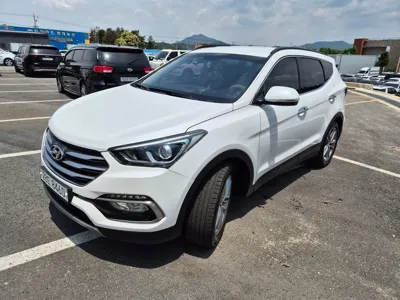 Hyundai Santafe 2017, 138821 км, за 7548.9 USD