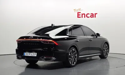 Hyundai Grandeur 2020, 48902 км, за 15570.04 USD